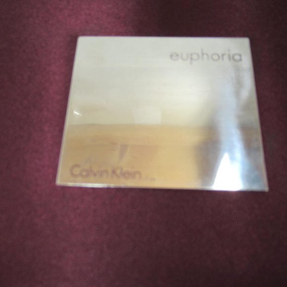Euphoria Calvin Klein Gift Box - Picture 2 of 4